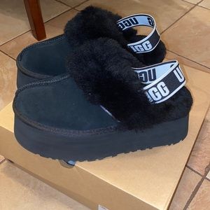 Brand new UGG Funkette Slippers